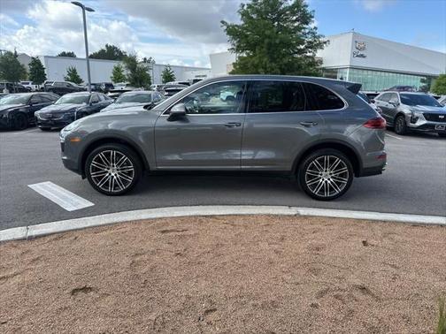 2016 Porsche Cayenne Base