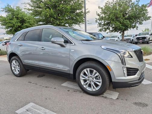 Argent Silver Metallic 2026 Cadillac XT5 Luxury