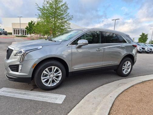 Argent Silver Metallic 2026 Cadillac XT5 Luxury
