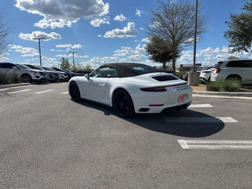 2017 Porsche 911 Carrera 4 GTS