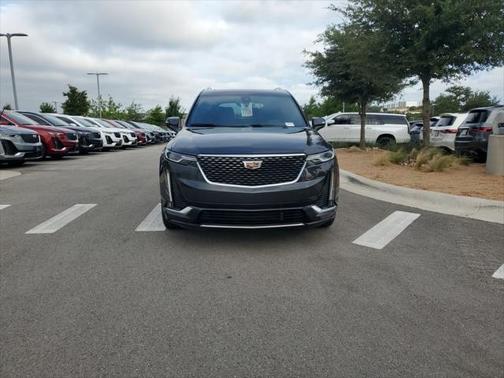 2022 Cadillac XT6 Premium Luxury FWD