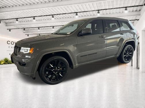 Sting-Gray Clearcoat 2020 Jeep Grand Cherokee Altitude