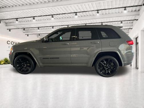 Sting-Gray Clearcoat 2020 Jeep Grand Cherokee Altitude