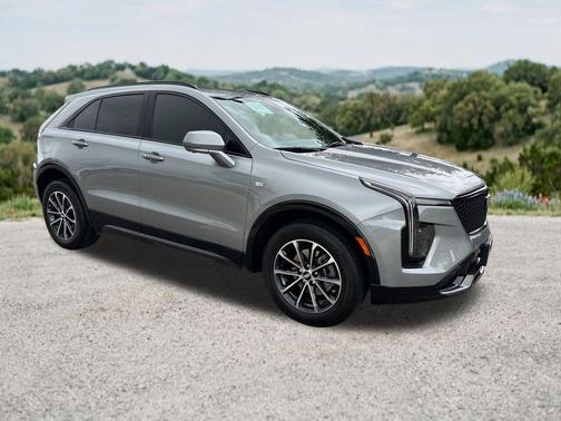 Argent Silver Metallic 2025 Cadillac XT4 Sport