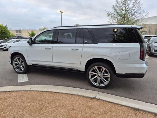 Vibrant White Tricoat 2026 Cadillac Escalade ESV Sport