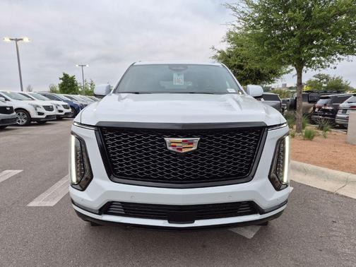 Vibrant White Tricoat 2026 Cadillac Escalade ESV Sport