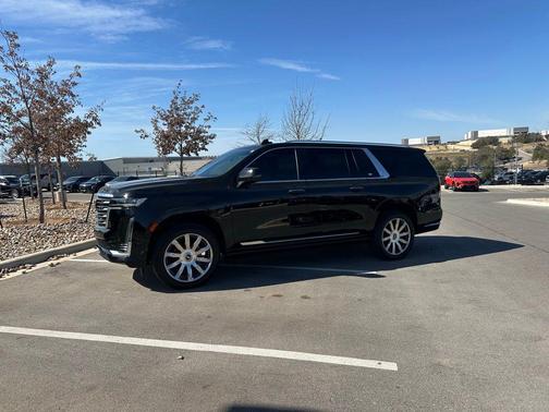 2023 Cadillac Escalade ESV Premium Luxury Platinum