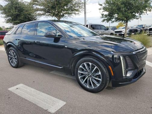 2024 Cadillac LYRIQ Sport