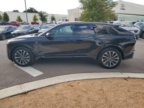 2024 Cadillac LYRIQ Sport