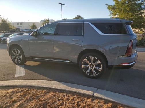 2026 Cadillac Escalade IQL Luxury
