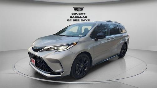 2022 Toyota Sienna XSE 7 Passenger