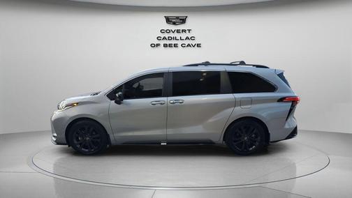2022 Toyota Sienna XSE 7 Passenger