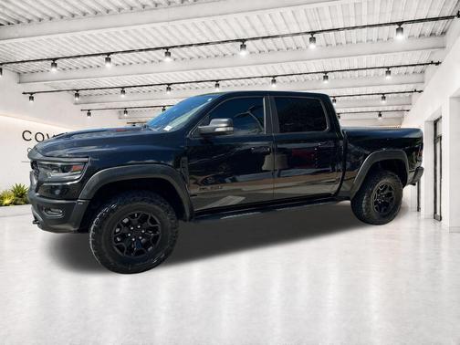 Diamond Black Crystal Pearlcoat 2021 RAM 1500 TRX