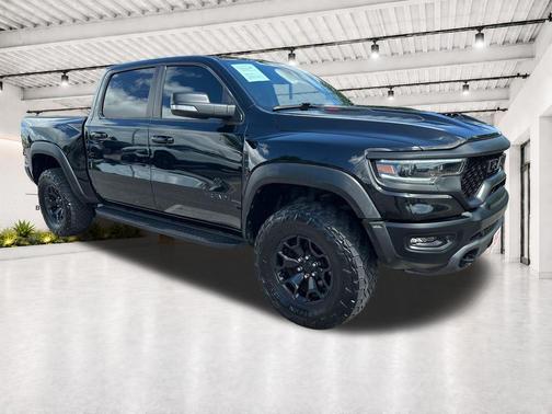 Diamond Black Crystal Pearlcoat 2021 RAM 1500 TRX