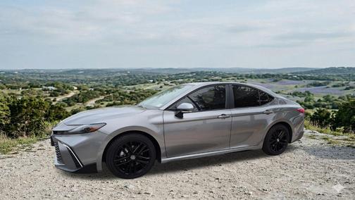 Heavy Metal 2025 Toyota Camry SE