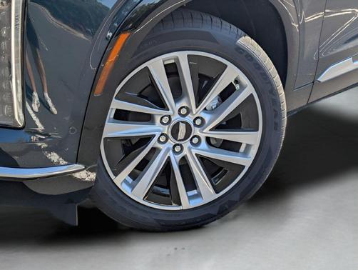 2026 Cadillac VISTIQ Luxury