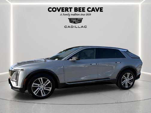 Argent Silver Metallic 2024 Cadillac LYRIQ Tech