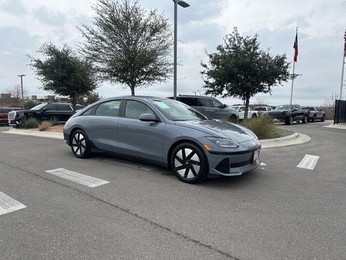 2024 Hyundai IONIQ 6 SE