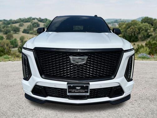 Crystal White Tricoat 2025 Cadillac Escalade V-Series