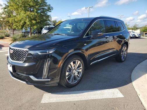 2025 Cadillac XT6 Premium Luxury FWD