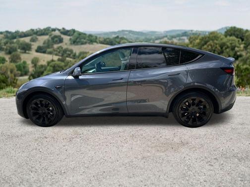 Midnight Silver Metallic 2023 Tesla Model Y Long Range Dual Motor All-Wheel Drive