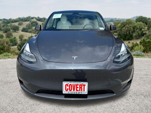 Midnight Silver Metallic 2023 Tesla Model Y Long Range Dual Motor All-Wheel Drive