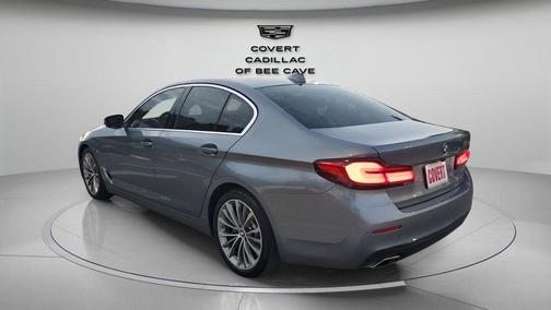 2021 BMW 530 530i