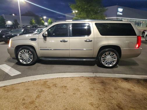 2012 Cadillac Escalade ESV Luxury