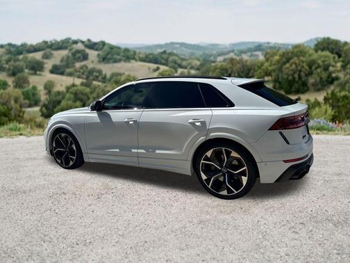 Glacier White Metallic 2023 Audi RS Q8 4.0T