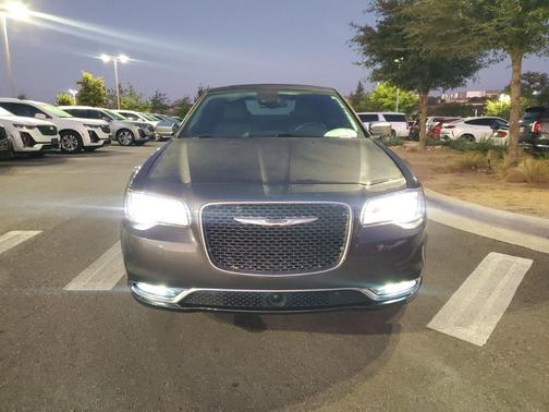2019 Chrysler 300 C