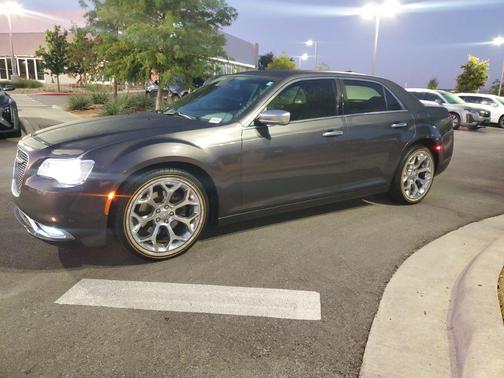2019 Chrysler 300 C