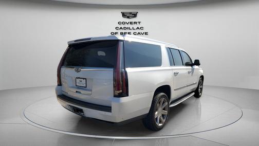 2016 Cadillac Escalade ESV Luxury