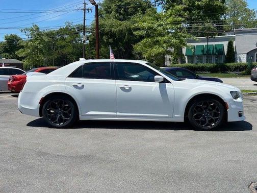 Bright White Clearcoat 2019 Chrysler 300 S