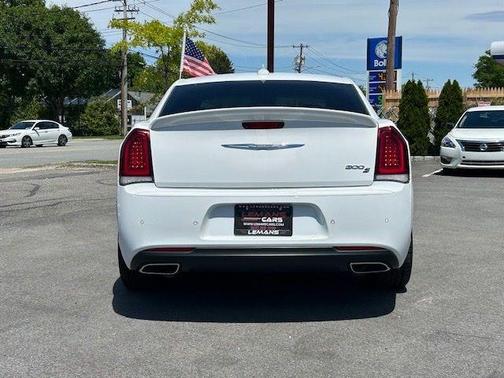 Bright White Clearcoat 2019 Chrysler 300 S