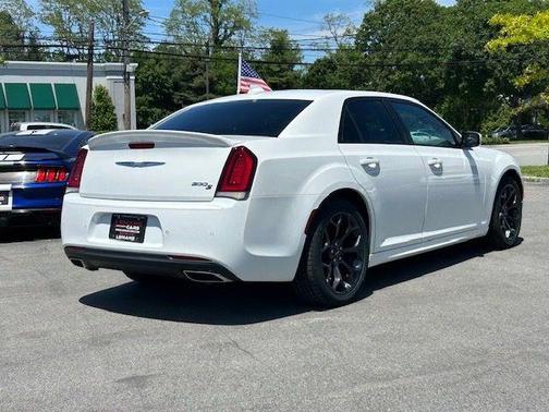 Bright White Clearcoat 2019 Chrysler 300 S