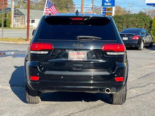 2022 Jeep Grand Cherokee Laredo