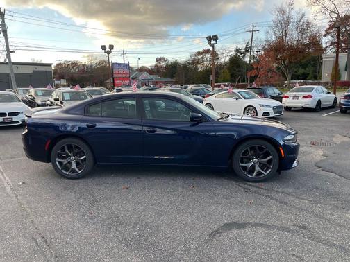 2017 Dodge Charger SXT
