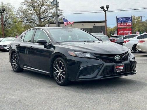 Midnight Black Metallic 2023 Toyota Camry SE