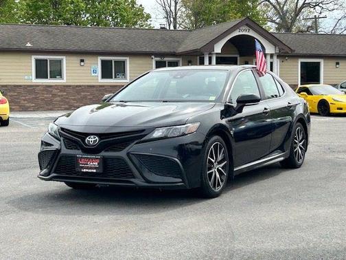 Midnight Black Metallic 2023 Toyota Camry SE