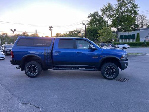Blue Streak Pearlcoat 2018 RAM 2500 Power Wagon
