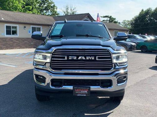 2020 RAM 3500 Laramie Crew Cab 4x4 8' Box