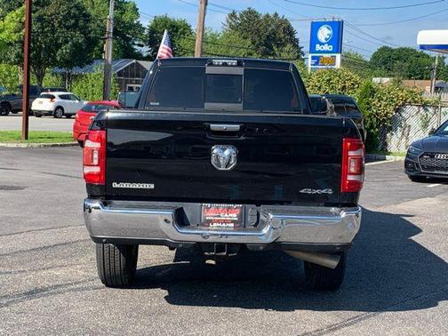 2020 RAM 3500 Laramie Crew Cab 4x4 8' Box