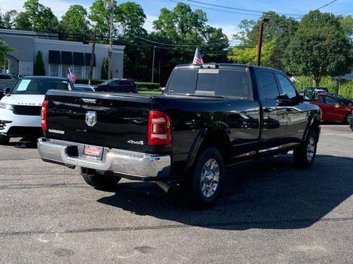 2020 RAM 3500 Laramie Crew Cab 4x4 8' Box