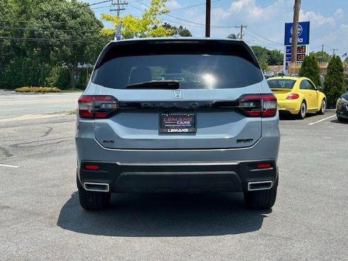 Sonic Gray Pearl 2023 Honda Pilot AWD Sport