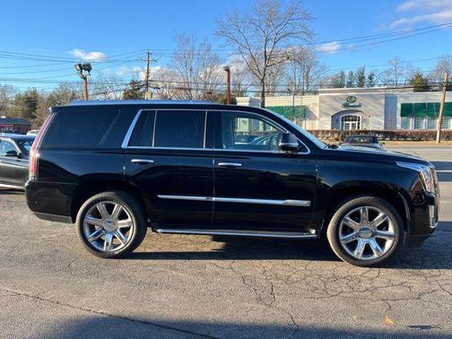 2018 Cadillac Escalade Luxury