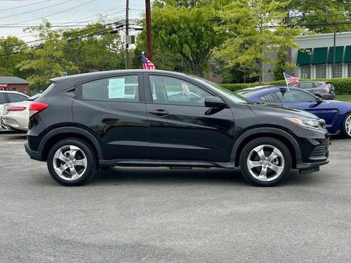 Crystal Black Pearl 2019 Honda HR-V LX