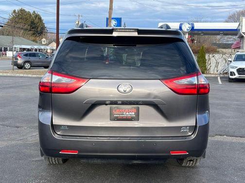 2020 Toyota Sienna Limited Premium