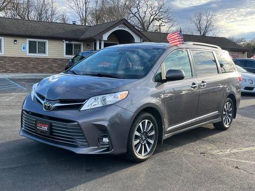 2020 Toyota Sienna Limited Premium