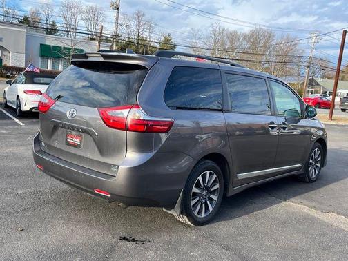 2020 Toyota Sienna Limited Premium