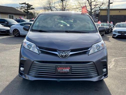 2020 Toyota Sienna Limited Premium